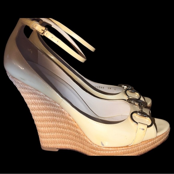 Gucci Cream Gold Heels with Ankle Strap - Picture 2 of 6